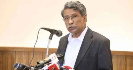 ৪ চ্যালেঞ্জ মোকাবিলা করতে না পারলে ঝুঁকিতে পড়বে দেশ: আলী রীয়াজ ৪ চ্যালেঞ্জ মোকাবিলা