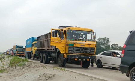 যমুনা সেতুর দুই প্রান্তে