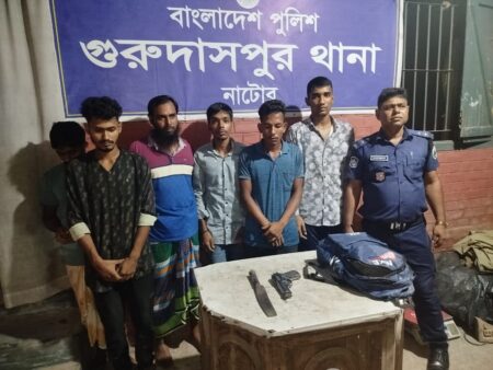 চেকপোস্টে সেনাবাহিনীর