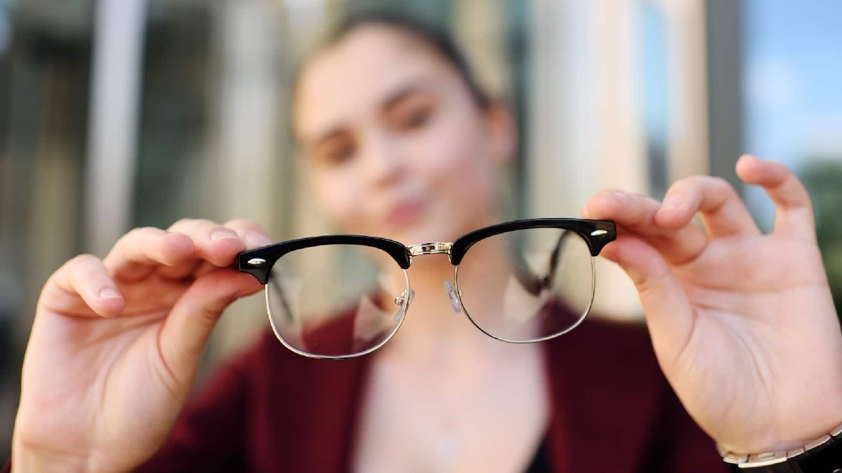 চোখে চশমা পড়া কমানোর