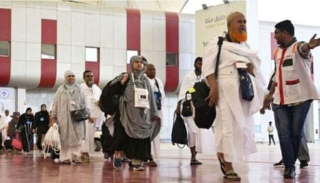 হজ শেষে দেশে ফিরলেন