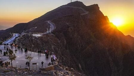 আমিরাতে মে মাসে ২০ বছরের