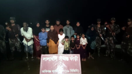 জৈন্তাপুর সীমান্তে বিএসএফের পুশইন, বিজিবির জালে ১৪ রোহিঙ্গা আটক BGB