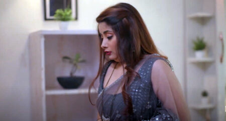 ভরপুর রোমান্সের দৃশ্য নিয়ে মুক্তি পেল প্রাইম প্লের নতুন ওয়েব সিরিজ ওয়েব সিরিজ