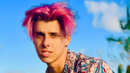 Gilmher Croes: Comedy King and Social Media Sensation