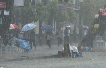 সারাদেশে টানা ৩ দিন ভারি বৃষ্টিপাতের আভাস Heavy Rain