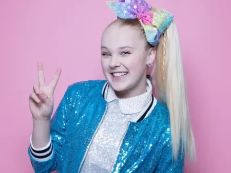 JoJo Siwa: The Multicolored Pop Star Redefining Teen Stardom JoJo Siwa: The Multicolored Pop Star Redefining Teen Stardom