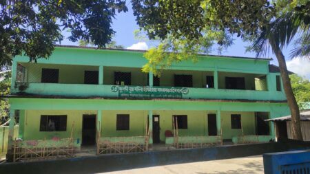 Kaligonj-Gazipur-Madrasa head leaves 10-year-old child in sack in the sun