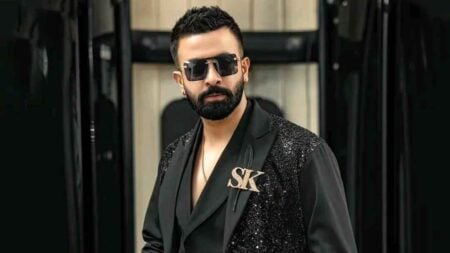 অনুদানের টাকা ফিরিয়ে দিলেন শাকিব খান Sakib Khan