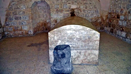 হযরত ইউসুফ (আঃ) এর কবরে ইহুদিরা, আটকে রাখল ফিলিস্তিনিরা Somadhi