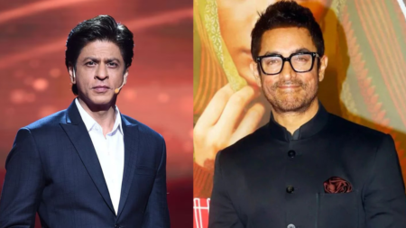 শাহরুখের যে সিনেমাকে ‘বিরক্তিকর’ বললেন আমির! শাহরুখ আমির