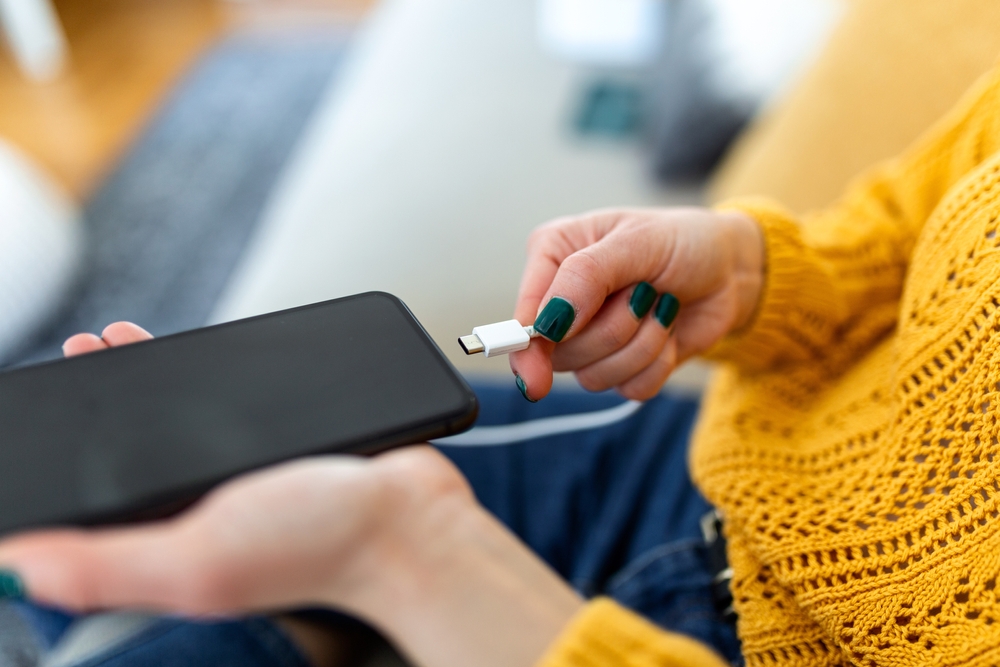 This Simple Charging Mistake Is Destroying Your Smartphone Battery