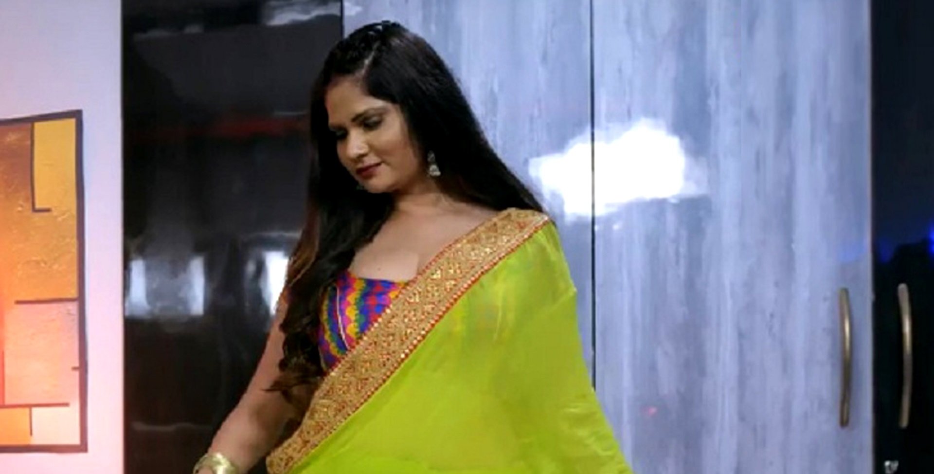 রোমান্স ও উত্তেজনায় ভরপুর নতুন ওয়েব সিরিজের জাদু, একা দেখুন! রোমান্স ও উত্তেজনায় ভরপুর নতুন ওয়েব সিরিজের জাদু, একা দেখুন!