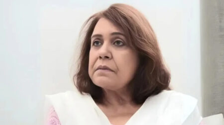 অভিনেত্রী আয়েশা খানে