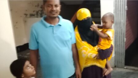 বাংলাদেশি পরিবারকে বিজিবির কাছে হস্তান্তর করল বিএসএফ বিএসএফ