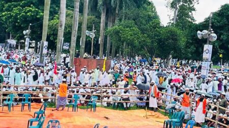 সোহরাওয়ার্দী উদ্যানে ইসলামী আন্দোলনের মহাসমাবেশ চলছে মহাসমাবেশ