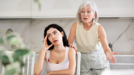 Master These 5 Habits to Reduce Emotional Distance with Family