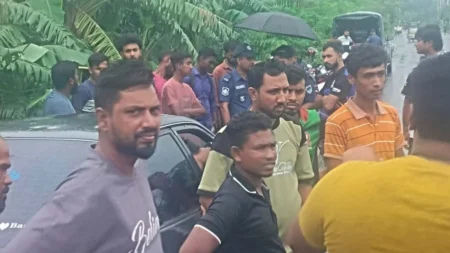 এবার প্রাইভেটকার থামিয়ে ৫৫ লাখ টাকা ছিনতাইয়ের অভিযোগ ছিনতাইয়ের অভিযোগ