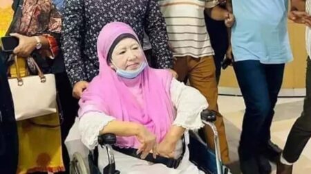 সন্ধ্যায় হাসপাতালে যাবেন খালেদা জিয়া খালেদা জিয়া