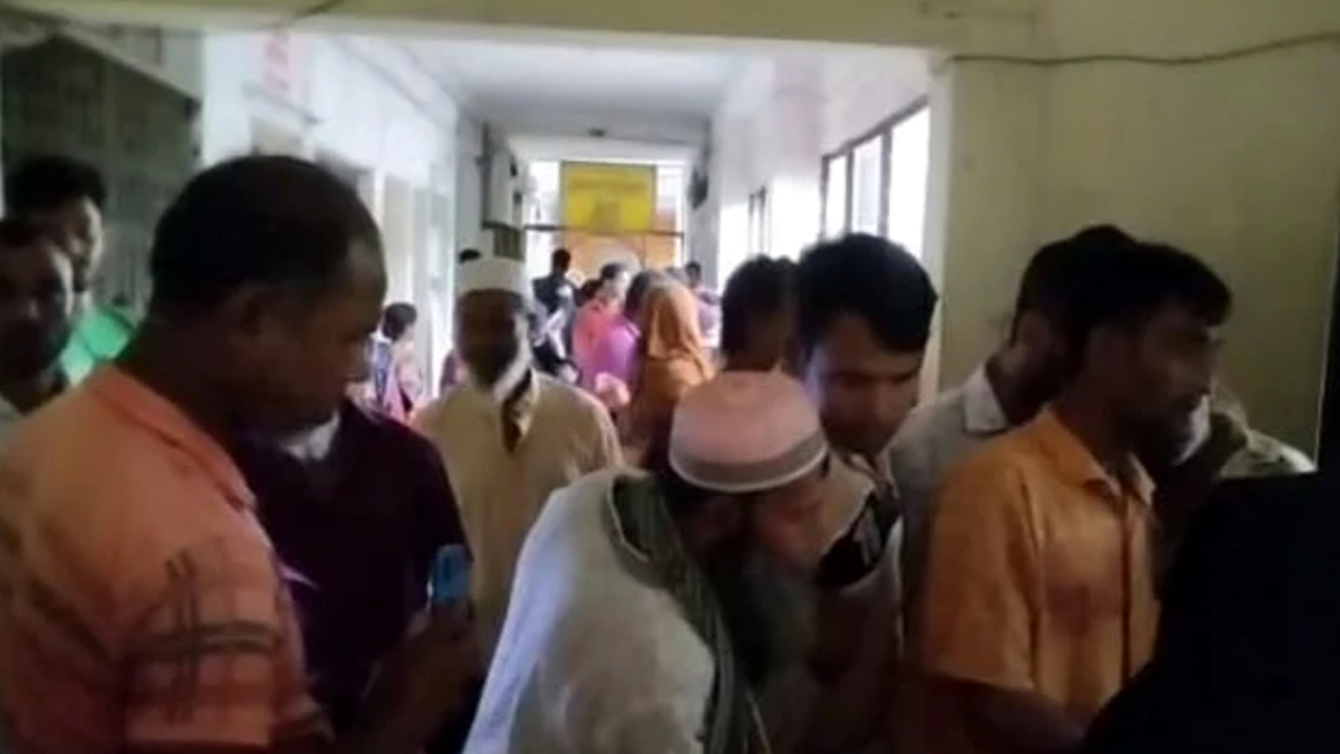 নামাজ পড়তে যাওয়ার পথে ইতালি ফেরত প্রবাসীকে কুপিয়ে হত্যা নামাজ পড়তে যাওয়ার পথে ইতালি ফেরত প্রবাসীকে কুপিয়ে হত্যা