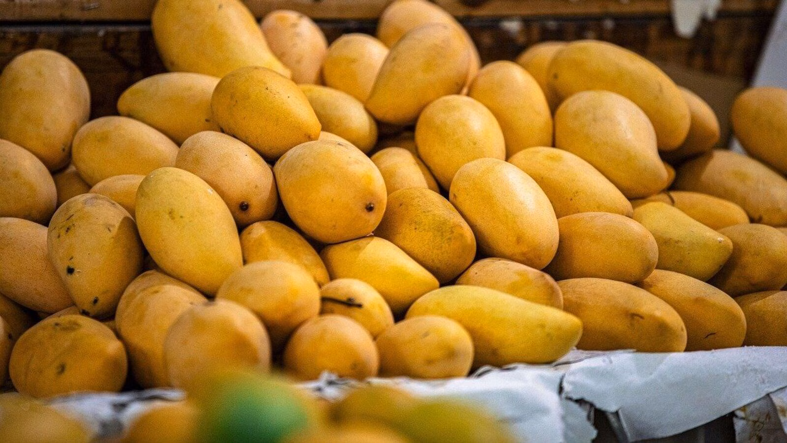 আম দিয়ে ভারতকে উচিৎ জবাব