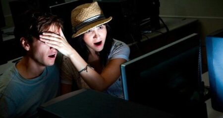 রাত জেগে এই কাজটি ভুলেও করবেন না rat