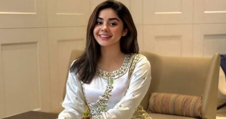 মিষ্টি হাসিতে ধরা দিলেন রোজা রোজা