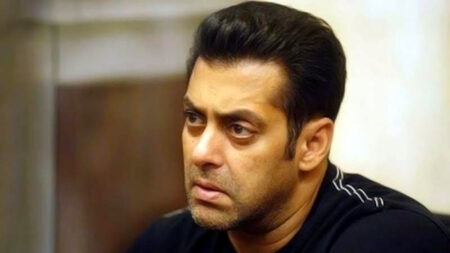 জটিল রোগে আক্রান্তের কথা জানালেন সালমান খান salman khan