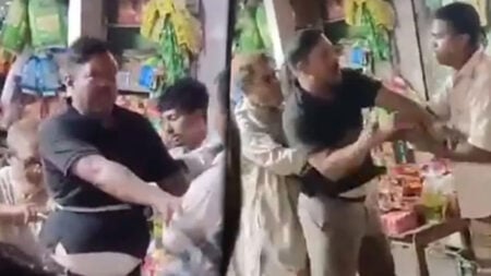 চট্টগ্রামের খুঁটিতে বেঁধে প্রধান শিক্ষককে মারধর প্রধান শিক্ষককে মারধর