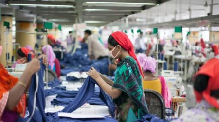 পোশাক রপ্তানিতে