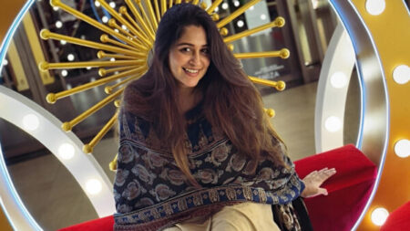 আইসিইউতে দীপিকা