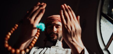 একাকীত্ব কাটানোর ইসলামিক দোয়া: শান্তির সন্ধানে একাকীত্ব কাটানোর ইসলামিক দোয়া