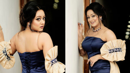 নীল-সোনালী গাউনে -দীঘি