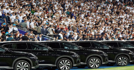 বিশ্বকাপে জায়গা করে কোটি টাকার গাড়ি উপহার পেলেন ফুটবলাররা বিশ্বকাপে - গাড়ি পেলেন ফুটবলাররা