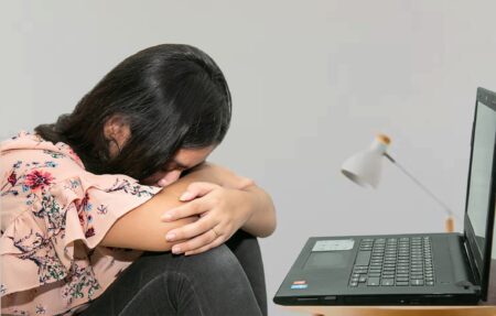 ভালো থাকতে চাইলে এই ৫টি বিষয়ে কারো সঙ্গে কখনো শেয়ার করবেন না ব্যক্তিগত তথ্য শেয়ার না করার উপায়