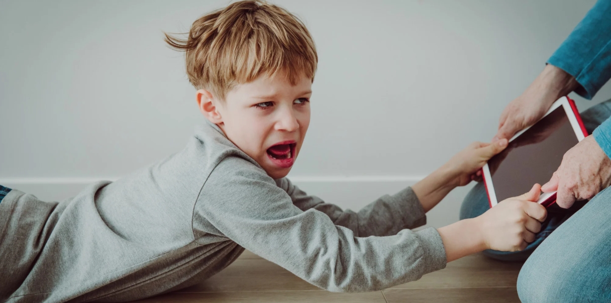 সন্তানদের মোবাইল আসক্তি কমানো