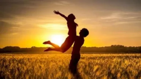 সুখী হতে চাইলে যা করবেন সুখী হতে চাইলে