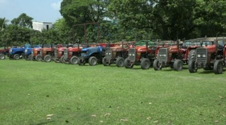 ৪০ ট্রাক্টর জব্দ