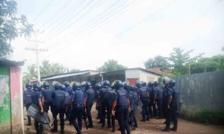 শ্রীপুরে সিরামিক কারখানায় ১০ দাবিতে শ্রমিকদের বিক্ষোভ শ্রীপুরে সিরামিক কারখানায়