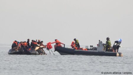 মানবপাচার প্রতিরোধ দিবসে উদ্বেগ: ভূমধ্যসাগর পাড়ি দেওয়ায় বাংলাদেশ প্রথম মানবপাচার প্রতিরোধ দিবসে