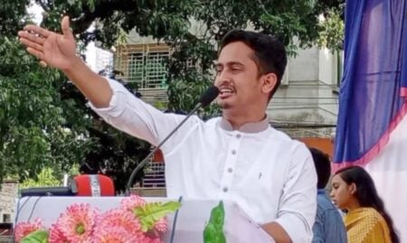 সেনাপ্রধানের প্রশংসায়