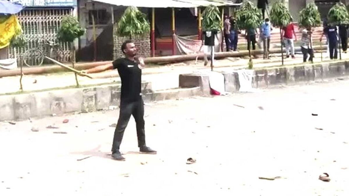 আবু সাঈদ স্ফুলিঙ্গেই পতন