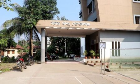 গোপালগঞ্জে যৌথ অভিযানে