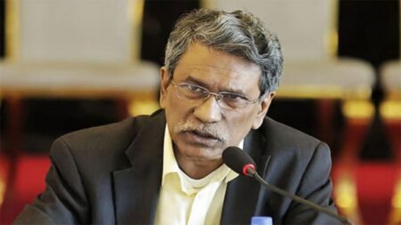 কমিশন কিছুই চাপিয়ে দিচ্ছে না : আলী রীয়াজ Ali Reaz