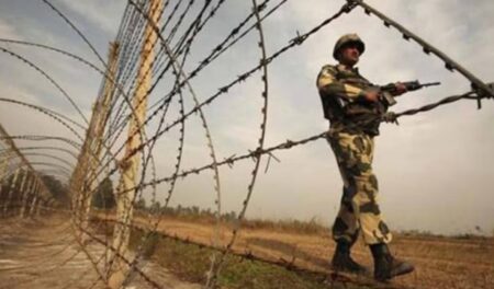 সীমান্তে আরও ১৫ জনকে ঠেলে পাঠালো বিএসএফ বিএসএফ