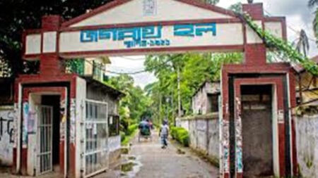 ঢাবি শিক্ষার্থীর অস্বাভাবিক মৃত্যু, সিসি ক্যামেরায় ছাদে ওঠার দৃশ্য ঢাবি শিক্ষার্থী