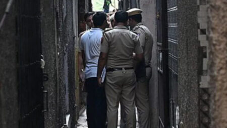 ভারতীয় এক পরিবারকে বানিয়ে দেওয়া হলো ‘বাংলাদেশি’ Indian