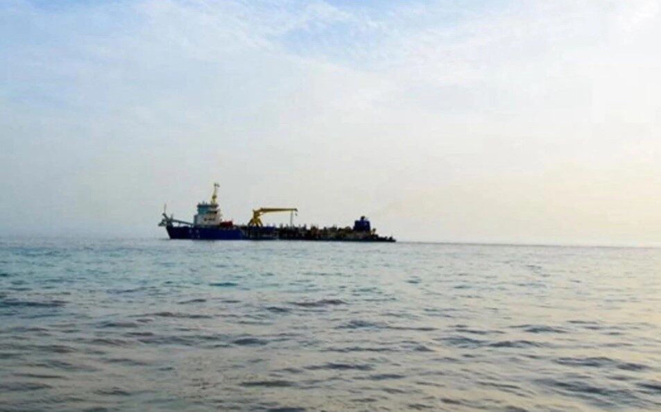 Iran seizes foreign ships