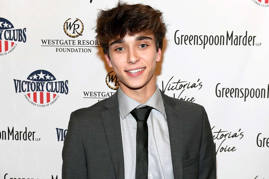 Josh Richards: The Gen-Z Mogul Merging Social Media and Business