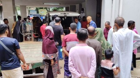 কালীগঞ্জে গরু চোর সন্দেহে গণপিটুনি, নিহত ১, গুরুতর আহত ৩ Kaligonj-Gazipur-1 killed, 3 seriously injured in mob lynching on suspicion of-01